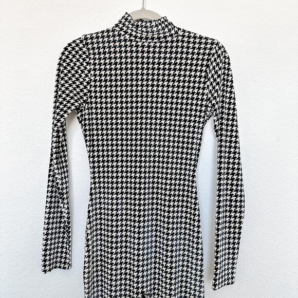 Naked Wardrobe Houndstooth Turtle Neck Long Sleeve Jumpsuit Black White Large - Picture 5 of 11